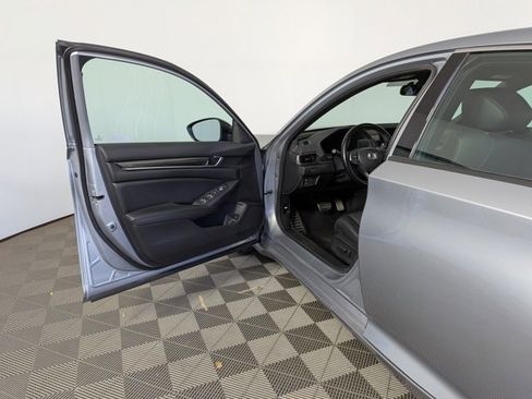 Used 2022 Honda Accord Sport image 11