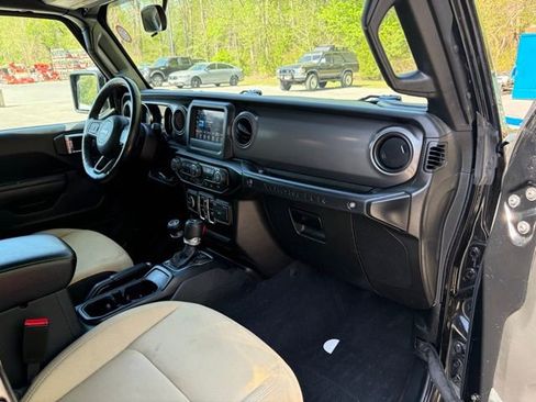 Used 2022 Jeep Wrangler Unlimited Sport image 25