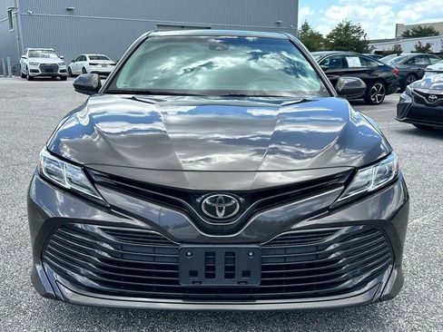 Used 2018 Toyota Camry LE FWD image 2