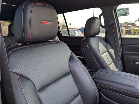 Used 2025 Chevrolet Traverse Z71 w/ Driver Confidence Package image 29