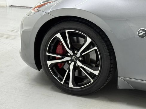 Used 2019 Nissan 370Z Touring Sport RWD image 28