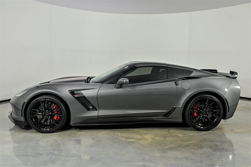 Used 2016 Chevrolet Corvette Z06 w/ 3LZ Preferred Equipment Group RWD image 6