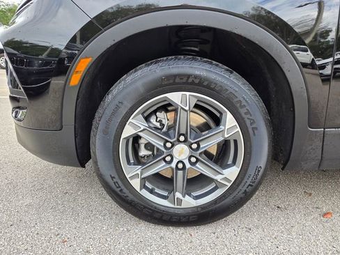 Certified 2025 Chevrolet Blazer LT FWD image 11