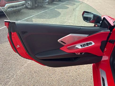 Used 2023 Chevrolet Corvette Stingray Preferred Conv w/ Z51 Performance Package RWD image 12