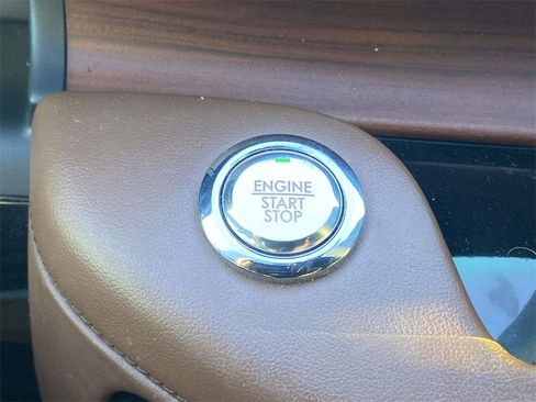 Used 2022 Lincoln Aviator Reserve w/ Equipment Group 201A image 23