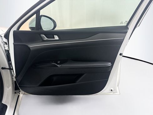 Used 2025 Kia K5 LXS image 30