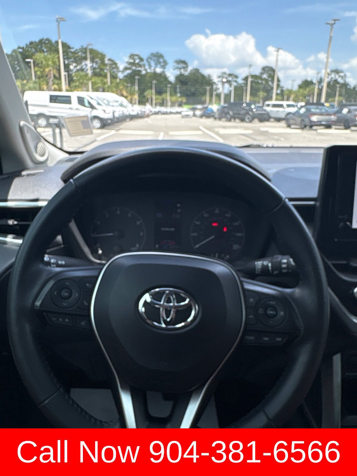 Used 2024 Toyota Corolla Cross LE w/ Moonroof Package FWD image 16