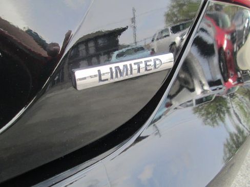 Used 2013 Hyundai Sonata Limited w/ Premium Pkg FWD image 7