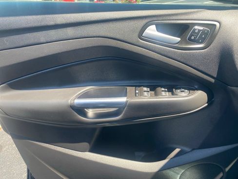 Used 2017 Ford Escape Titanium AWD/4WD image 13