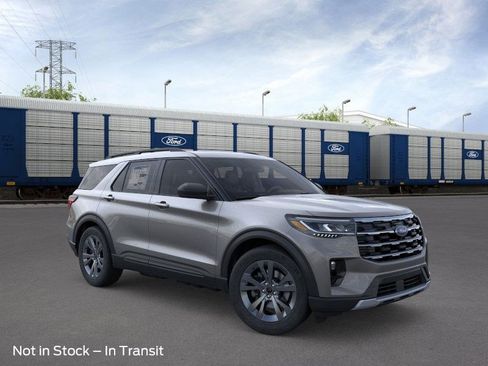 New 2026 Ford Explorer Active w/ Active Comfort Package image 10