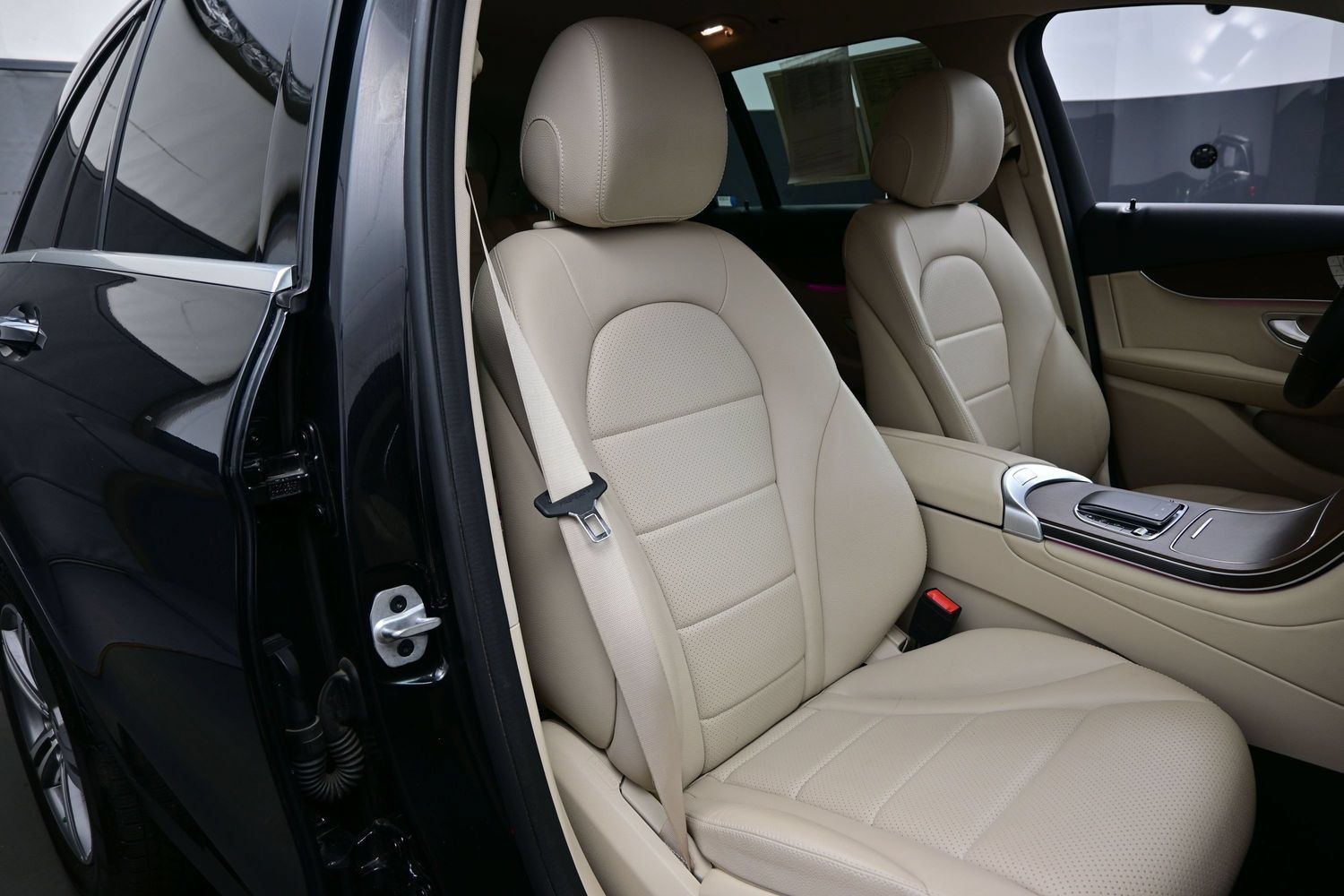 Used 2022 Mercedes-Benz GLC 300 4MATIC image 14