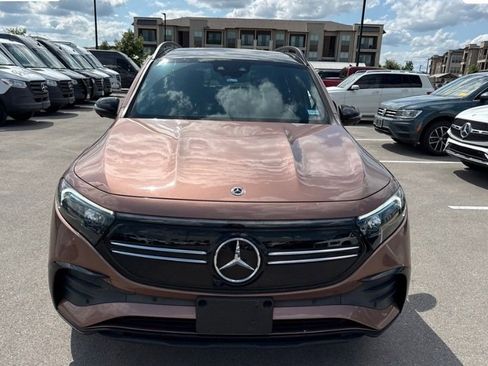 Used 2023 Mercedes-Benz EQB 300 4MATIC image 2