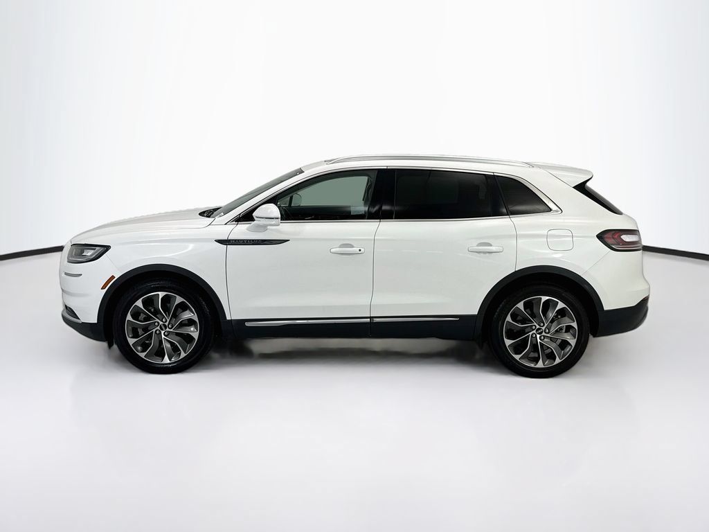 Used 2023 Lincoln Nautilus Reserve w/ Luxury Package AWD/4WD image 8