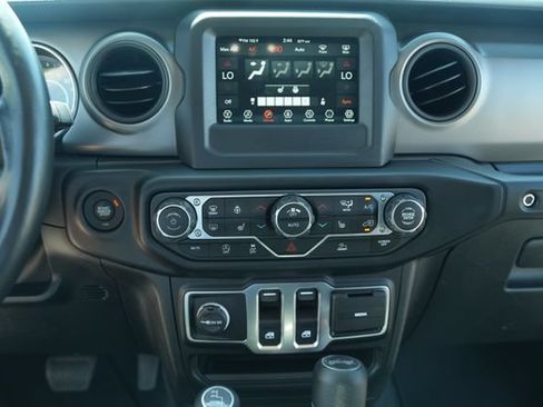 Used 2022 Jeep Wrangler Sport AWD/4WD image 22