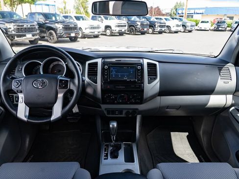 Used 2015 Toyota Tacoma PreRunner w/ TRD Off-Road Package RWD image 12