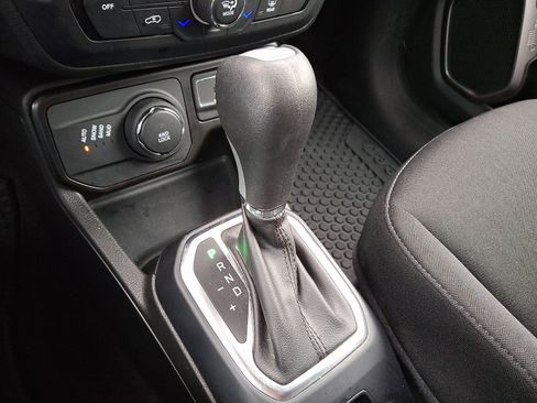 Used 2023 Jeep Renegade Latitude image 22