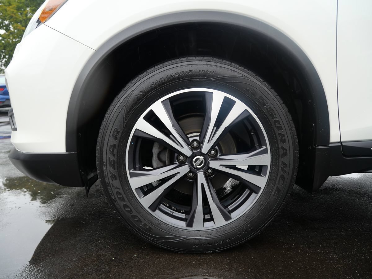 Used 2017 Nissan Rogue SL w/ SL Premium Package AWD/4WD image 32