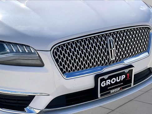 Used 2017 Lincoln MKZ Reserve FWD image 28