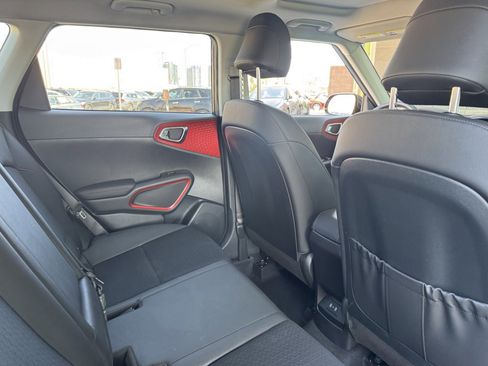 Used 2023 Kia Soul GT-Line w/ GT-Line Technology Package image 40