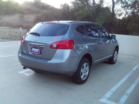 Used 2015 Nissan Rogue S FWD image 6