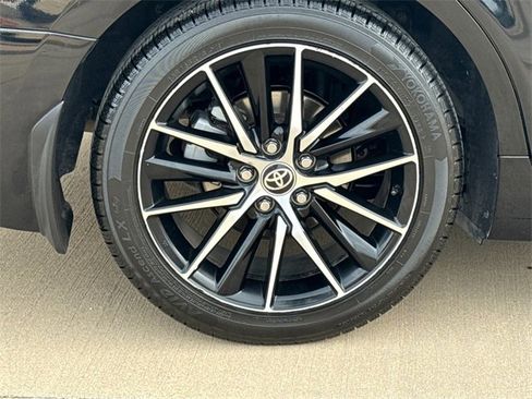 Used 2023 Toyota Camry SE image 10