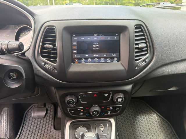 Used 2018 Jeep Compass Latitude w/ Popular Equipment Group AWD/4WD image 33