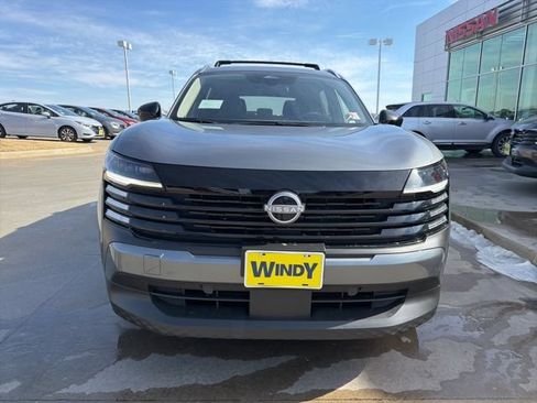 Used 2026 Nissan Kicks SV w/ Cold Weather Package AWD/4WD image 2