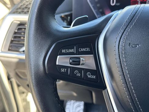 Used 2024 BMW X5 xDrive50e image 11