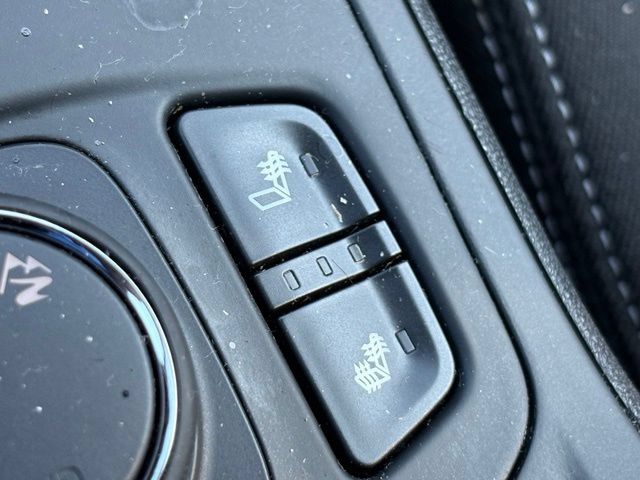Used 2024 GMC Terrain SLE w/ Driver Convenience Package AWD/4WD image 17