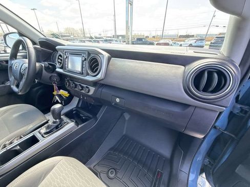 Used 2019 Toyota Tacoma SR5 image 25