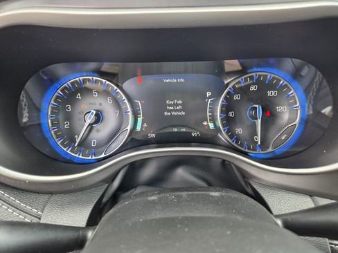 New 2026 Chrysler Pacifica Select image 29