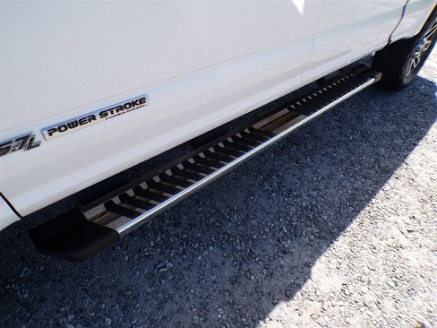 Used 2019 Ford F250 Lariat w/ Lariat Value Package image 13