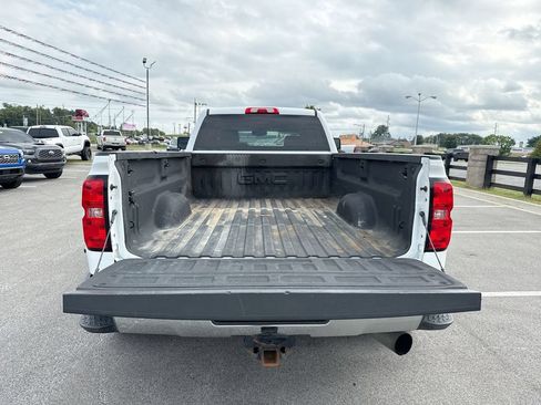 Used 2018 GMC Sierra 3500 SLT w/ Duramax Plus Package AWD/4WD image 9