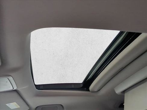 Used 2024 Honda Odyssey Touring image 16