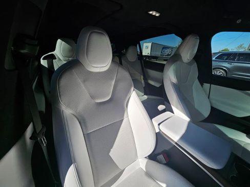 Used 2023 Tesla Model X image 54