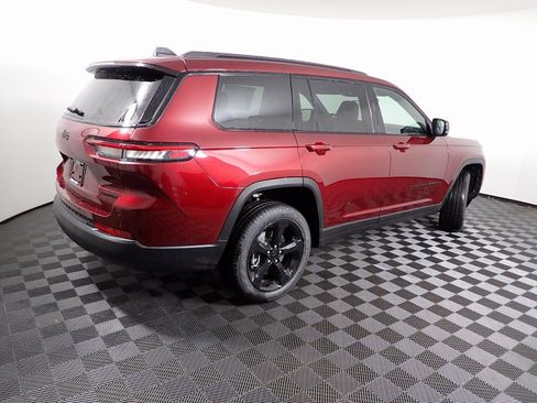 New 2025 Jeep Grand Cherokee L Limited image 17