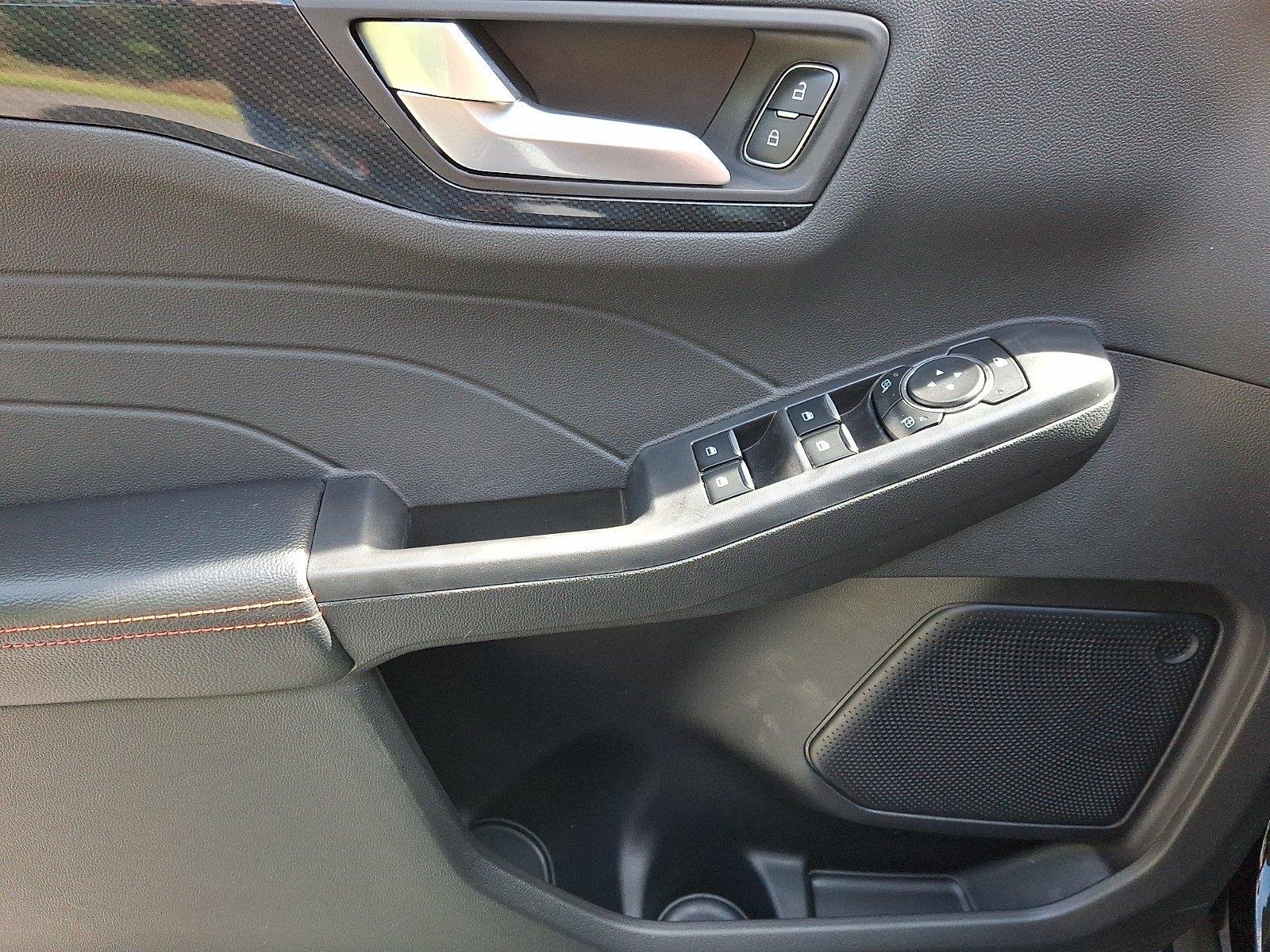 Used 2023 Ford Escape ST-Line w/ Tech Pack #1 AWD/4WD image 12