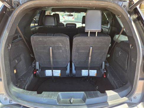 Used 2019 Ford Explorer XLT w/ Equipment Group 202A FWD image 11