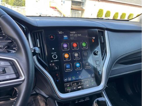 Used 2024 Subaru Outback Premium image 9