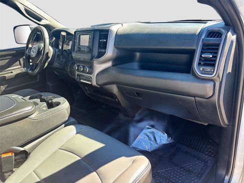 Used 2022 RAM 2500 Tradesman w/ Chrome Appearance Group image 32