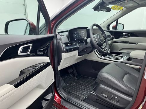 Used 2024 Kia Carnival SX Prestige FWD image 18
