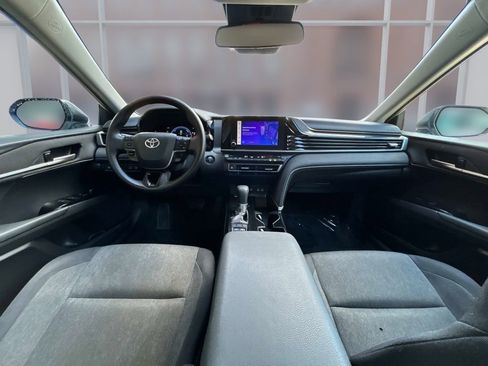 Used 2025 Toyota Camry LE FWD image 18