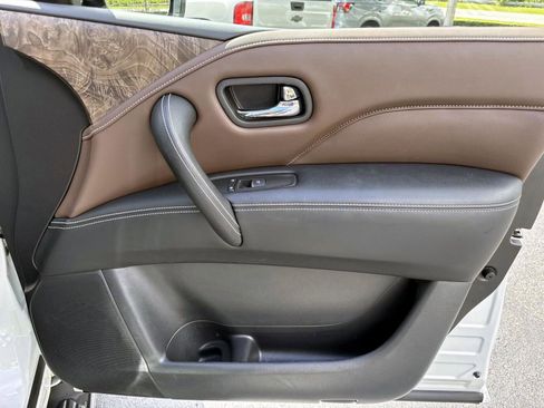 Used 2023 INFINITI QX80 Premium Select w/ Cargo Package image 13