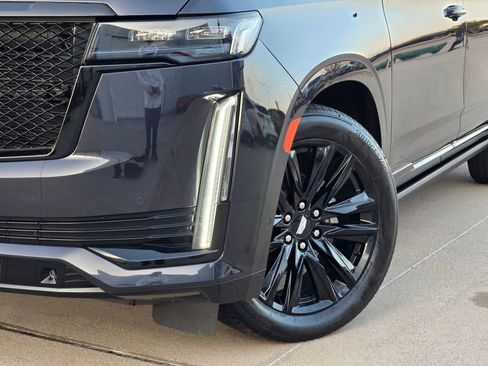 Used 2024 Cadillac Escalade ESV Sport Platinum image 7