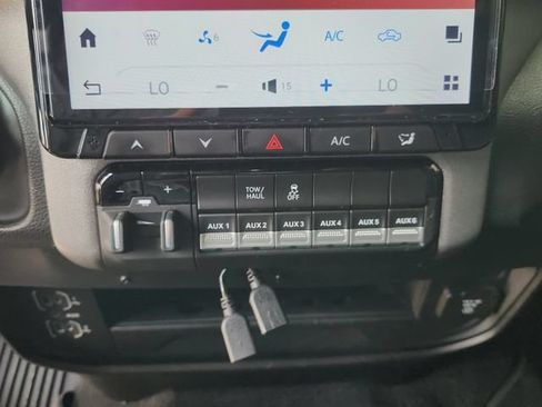 Used 2023 RAM 2500 Tradesman AWD/4WD image 17