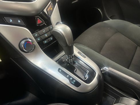 Used 2012 Chevrolet Cruze LT image 28