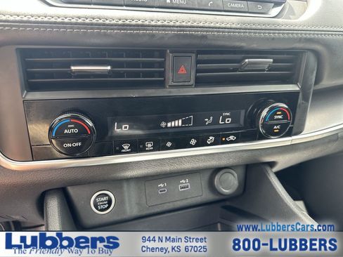 Used 2023 Nissan Rogue SV AWD/4WD image 18