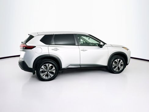 Used 2022 Nissan Rogue SV image 10