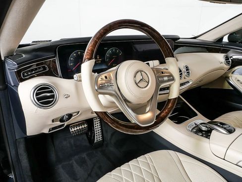 Used 2018 Mercedes-Benz S 560 Cabriolet image 4