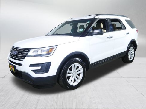 Used 2016 Ford Explorer Base image 3